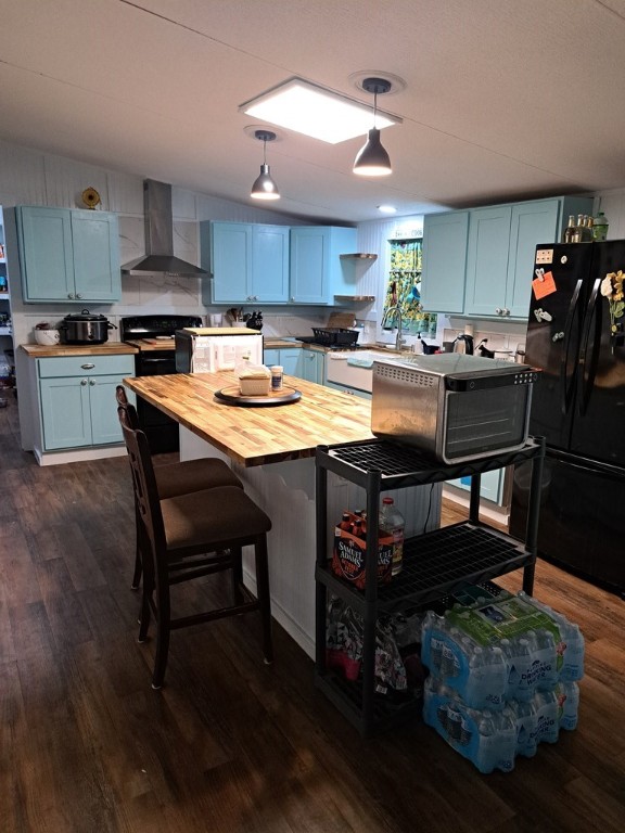 1051 Jacoby St Property Photo 16