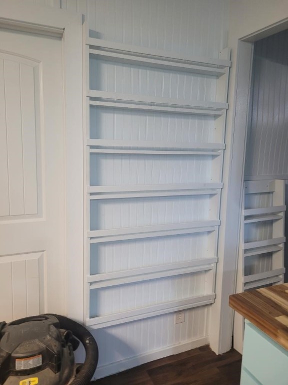 1051 Jacoby St Property Photo 17