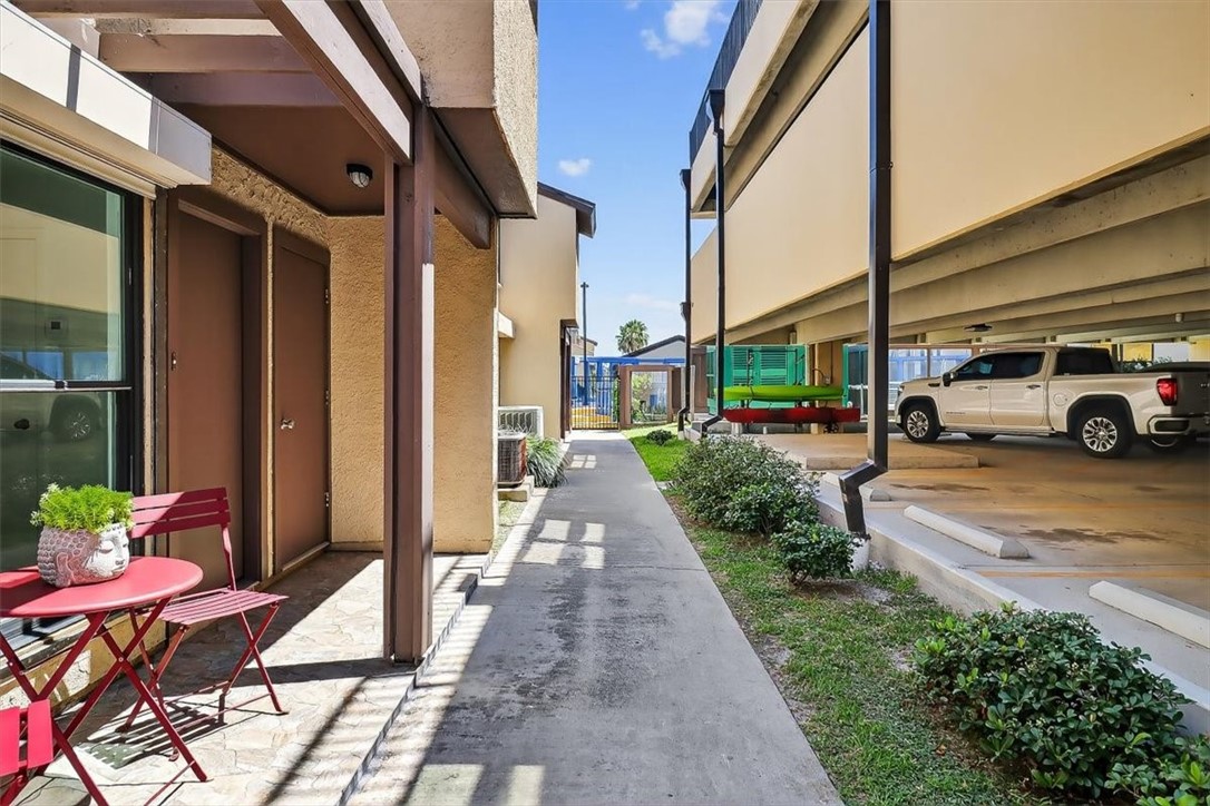 1400 E Ocean Dr 2 Property Photo 30