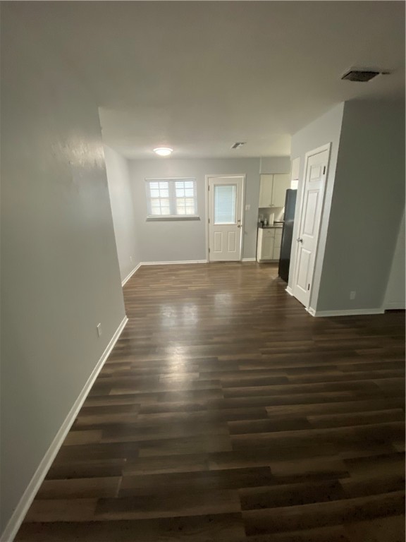 650 Aristocrat Dr Property Photo 6