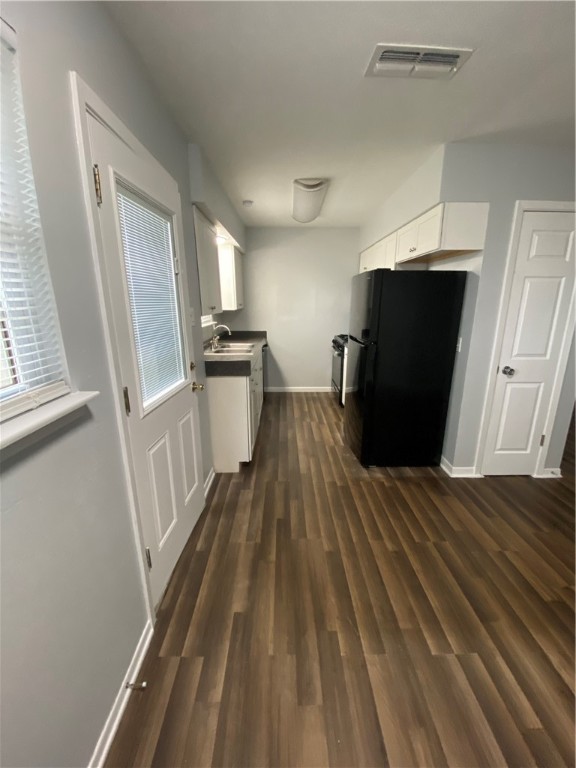 650 Aristocrat Dr Property Photo 8