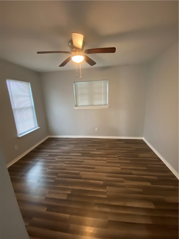 650 Aristocrat Dr Property Photo 14