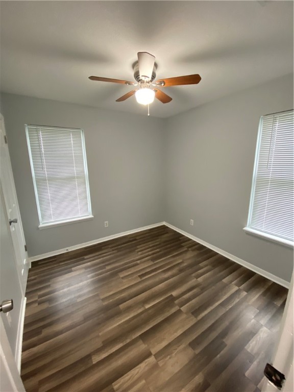 650 Aristocrat Dr Property Photo 18