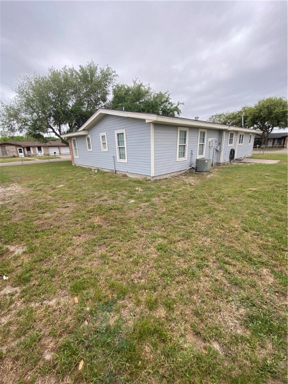 650 Aristocrat Dr Property Photo 20