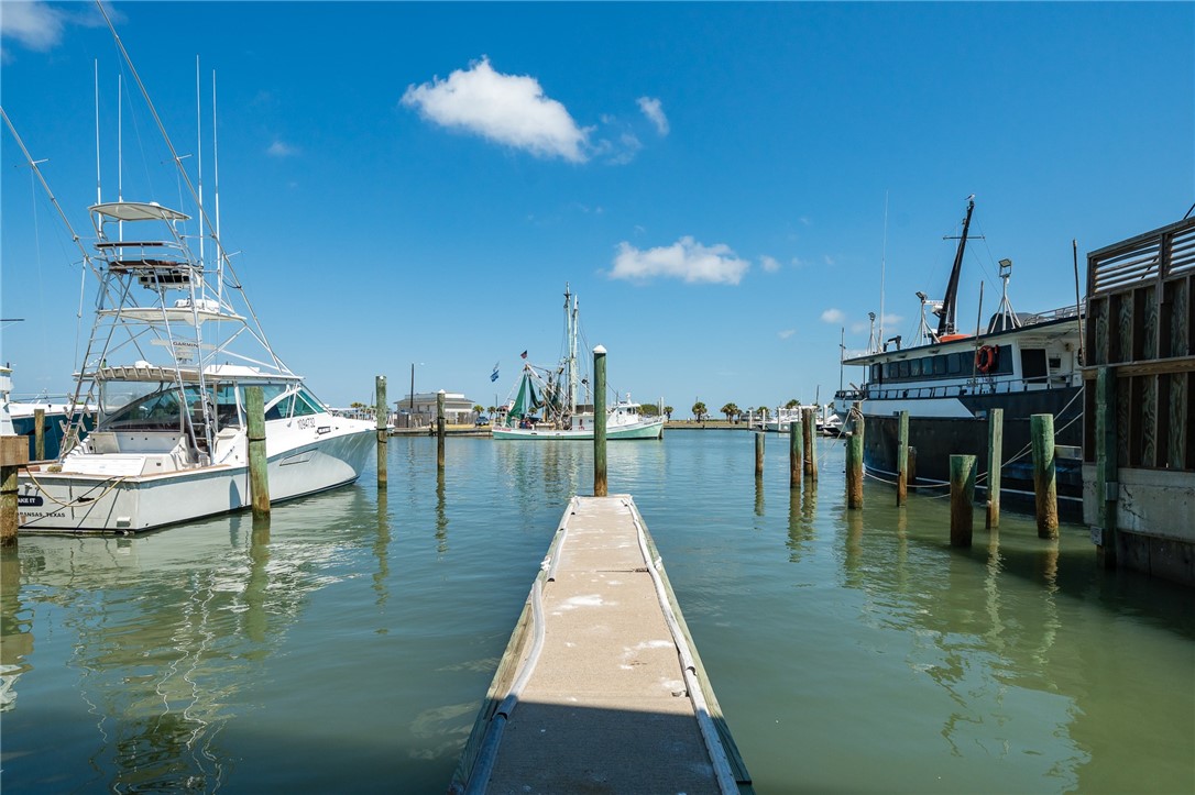 318 W Cotter Ave 2 Property Photo 9