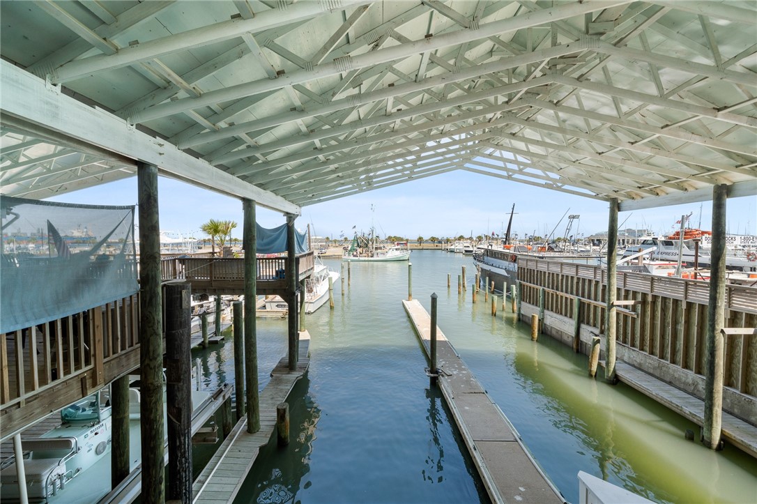 318 W Cotter Ave 2 Property Photo 26