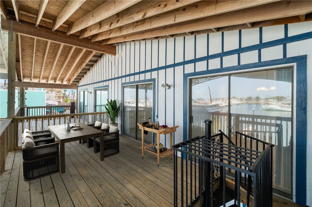 318 W Cotter Ave 2 Property Photo 27