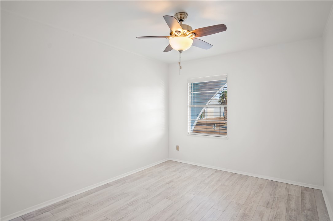 318 W Cotter Ave 2 Property Photo 36