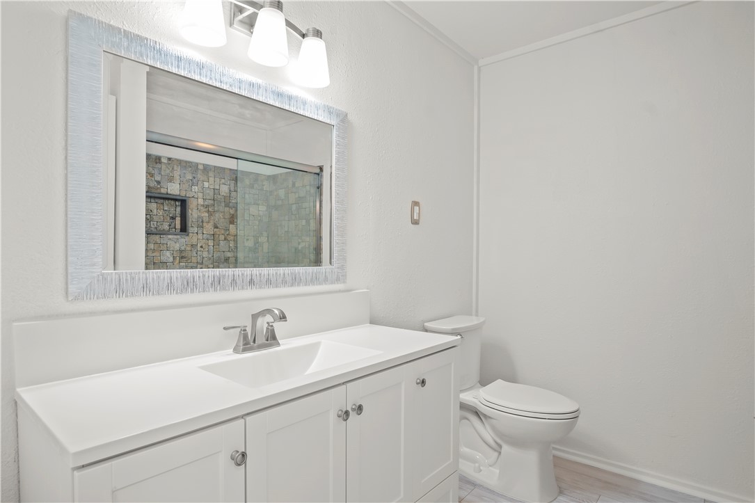 318 W Cotter Ave 2 Property Photo 37