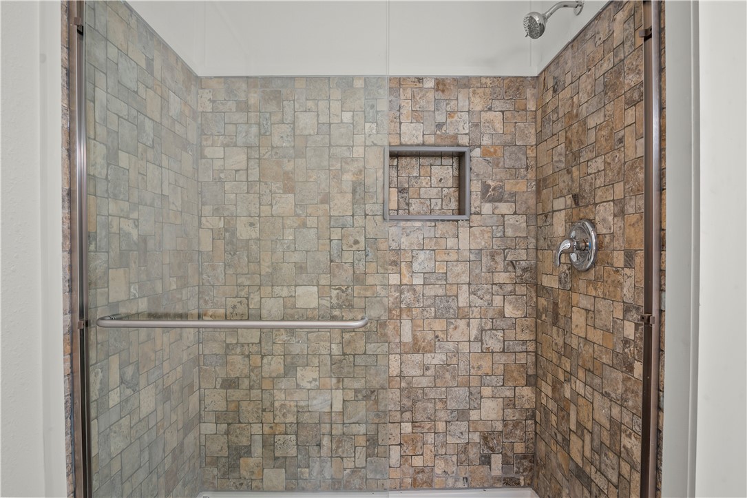 318 W Cotter Ave 2 Property Photo 39