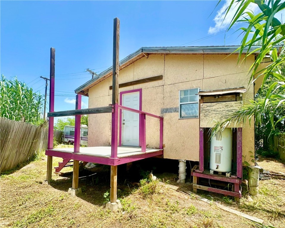 600 S Rachal St Property Photo 6