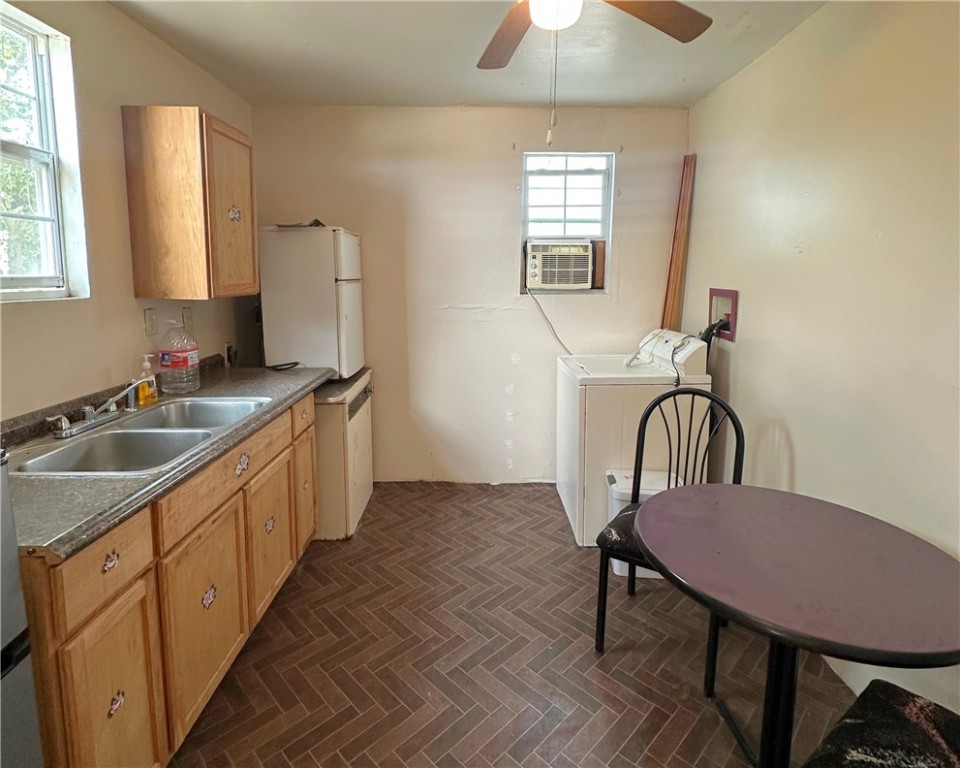 600 S Rachal St Property Photo 9