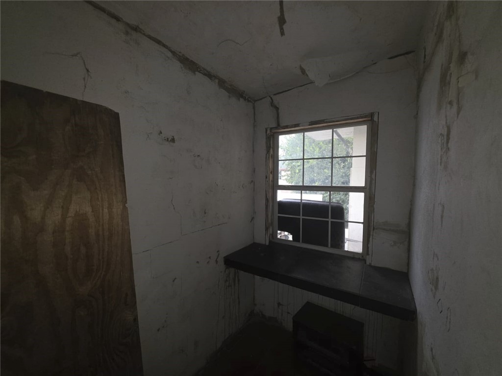 908 S 15th St Property Photo 13