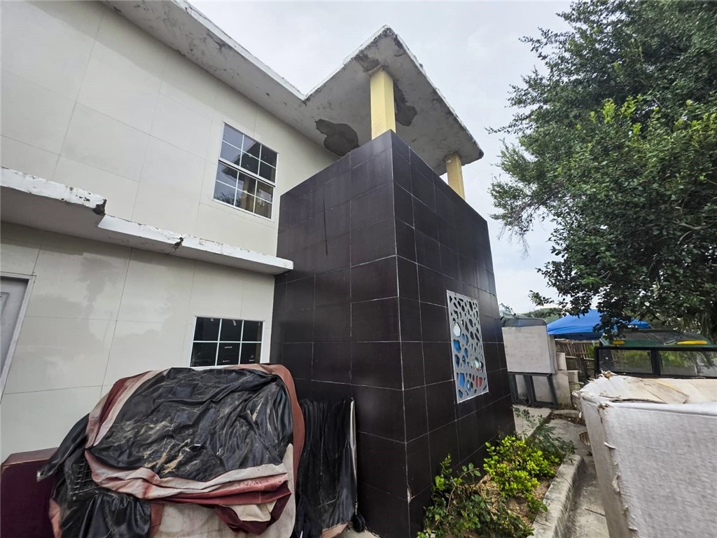 908 S 15th St Property Photo 20