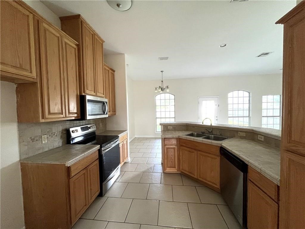 2341 Luzius Dr Property Photo 6