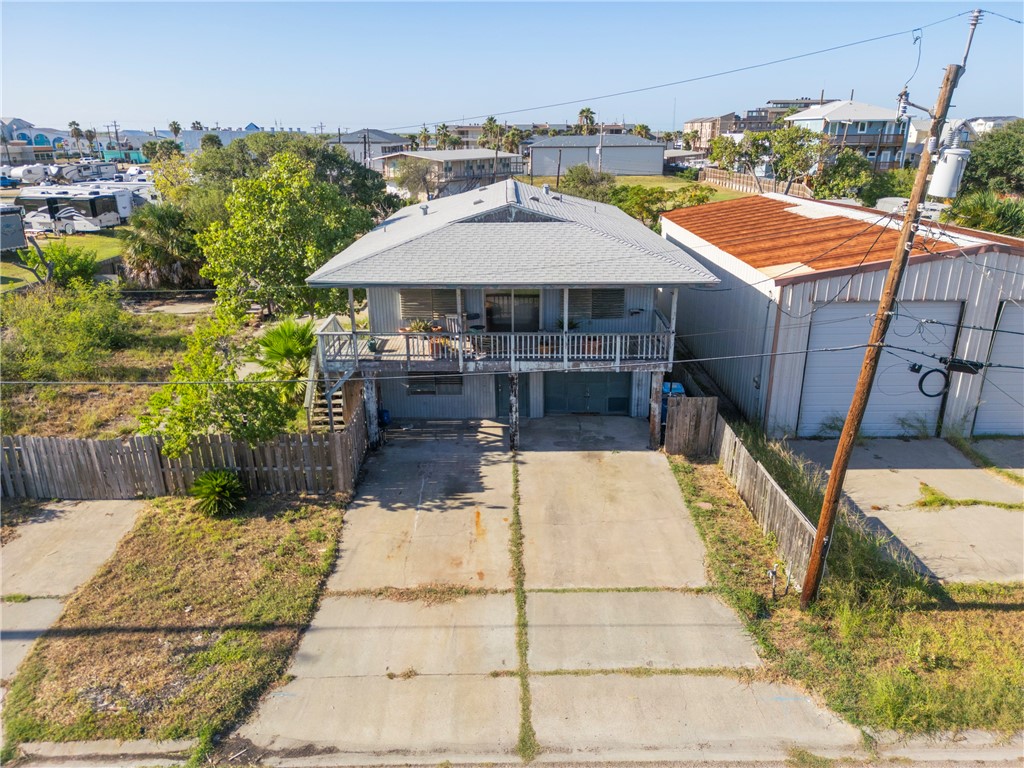 238 W Brundrett Ave Property Photo 1