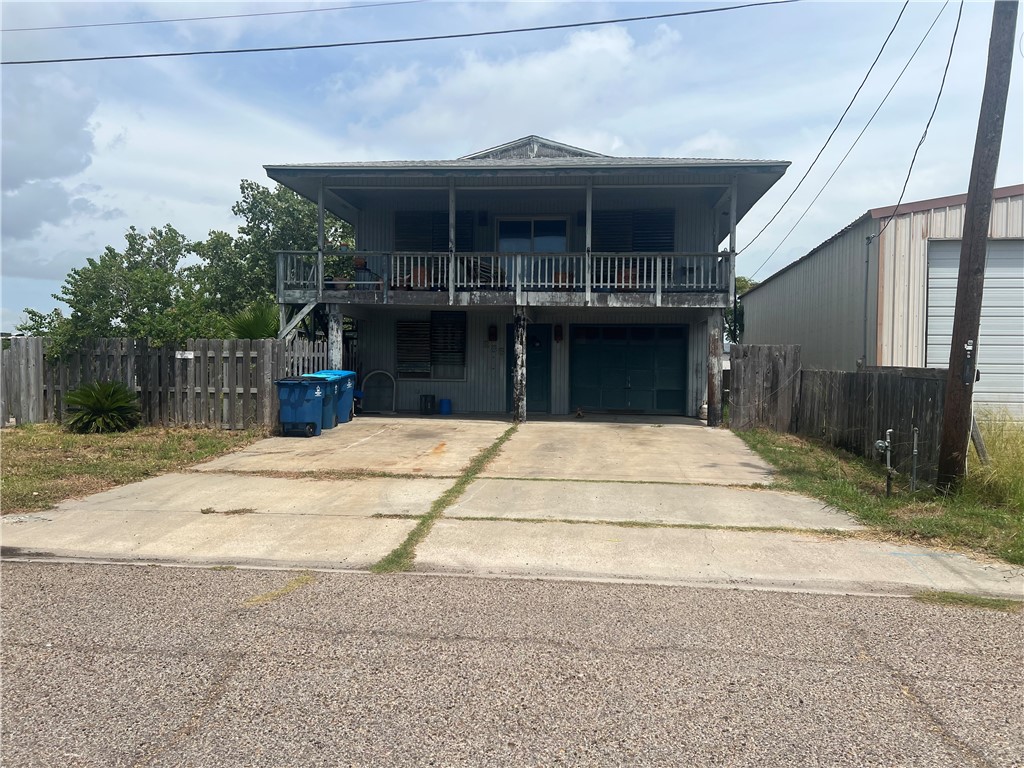 238 W Brundrett Ave Property Photo 2