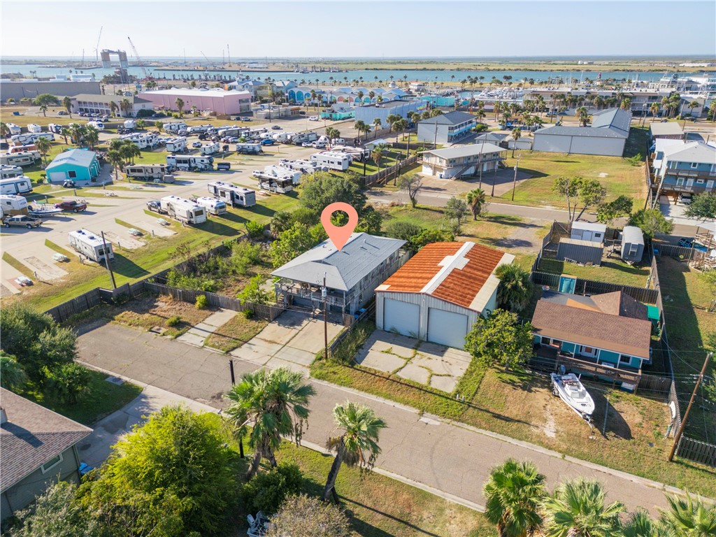 238 W Brundrett Ave Property Photo 3