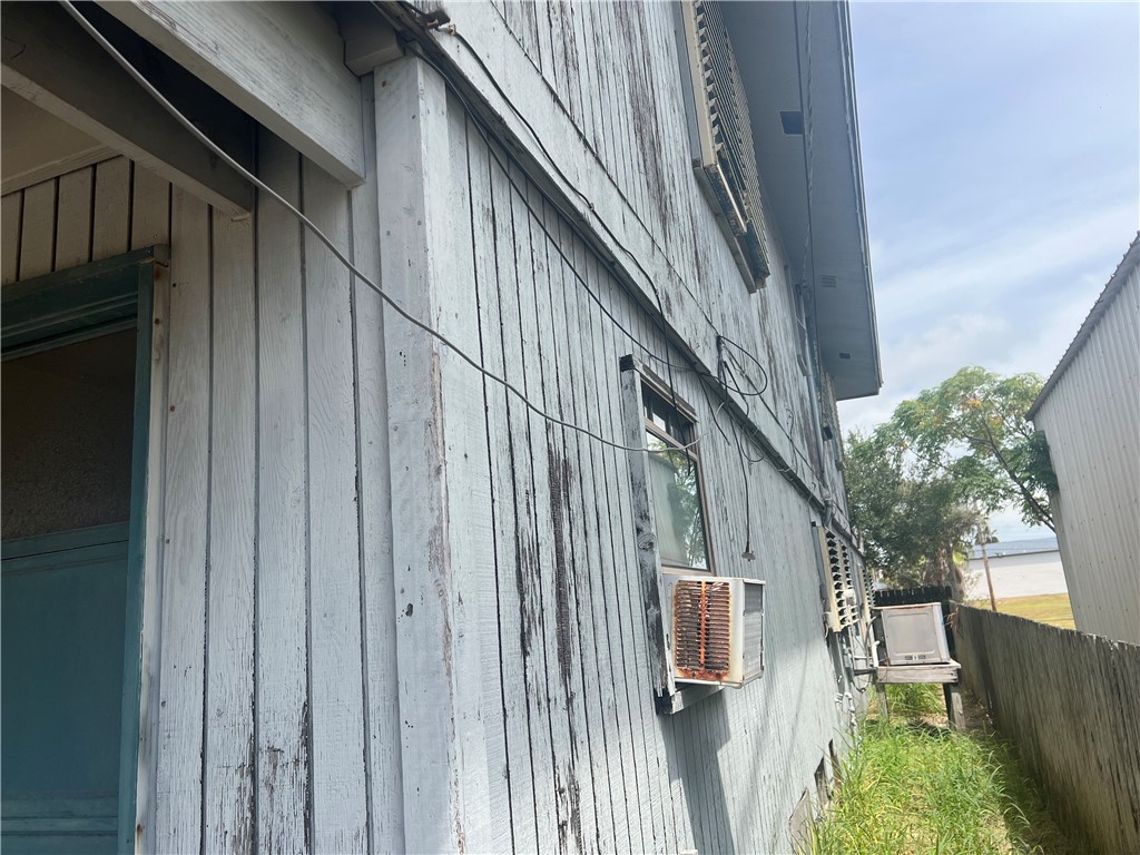 238 W Brundrett Ave Property Photo 8