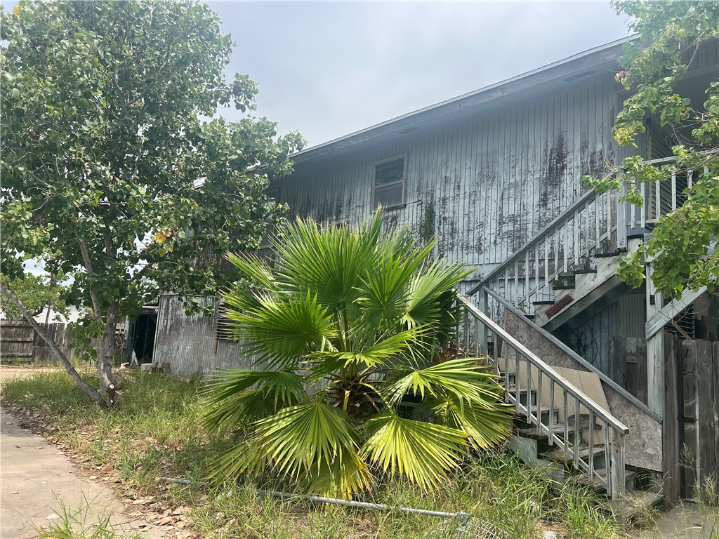 238 W Brundrett Ave Property Photo 11