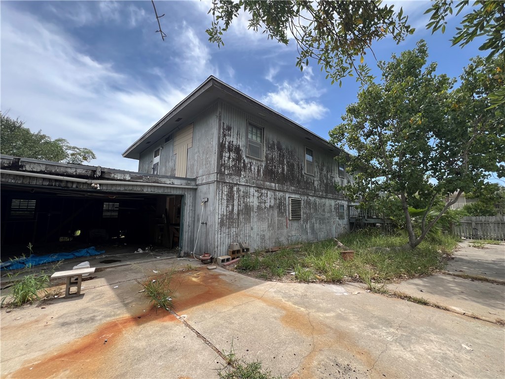 238 W Brundrett Ave Property Photo 12