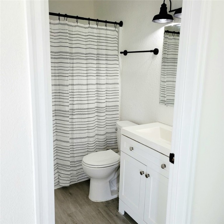 901 E 5th Property Photo 16