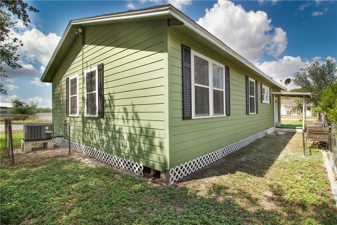 901 E 5th Property Photo 18