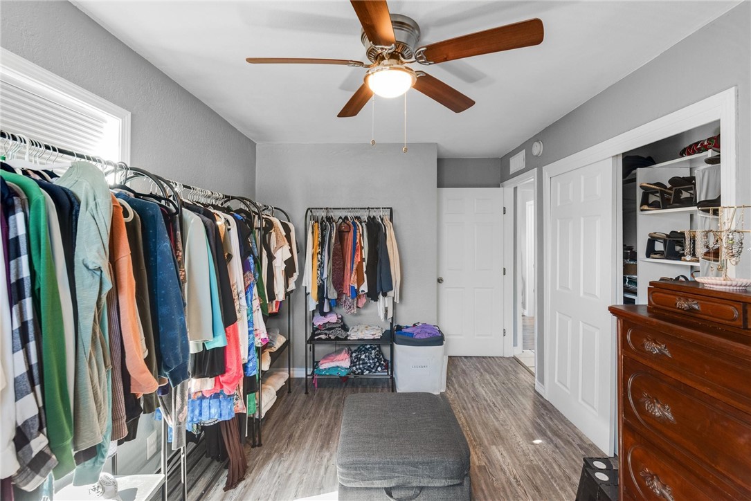 902 Hazel Dr Property Photo 22