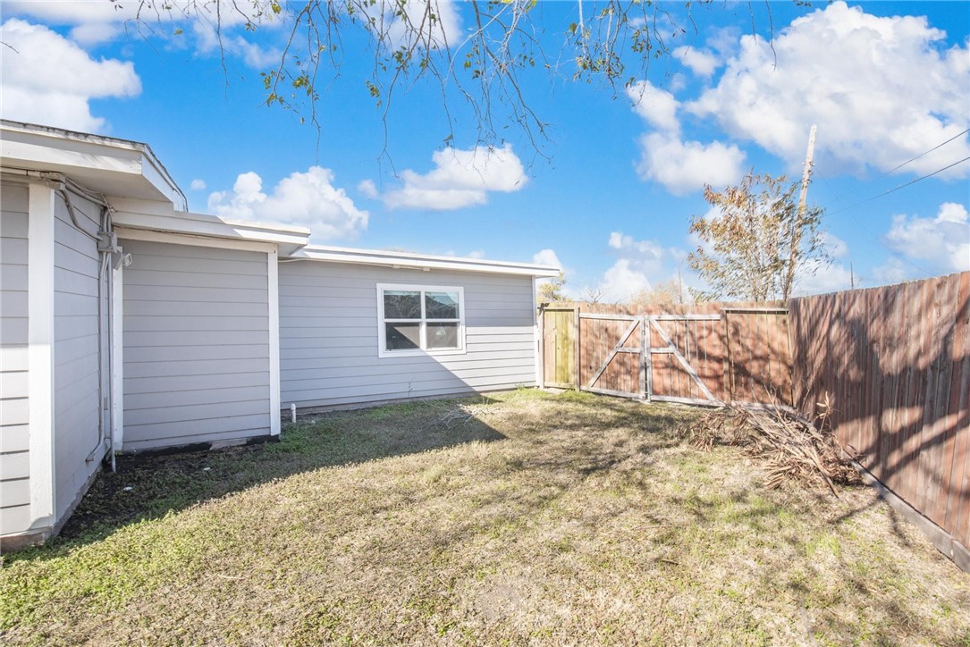 902 Hazel Dr Property Photo 32