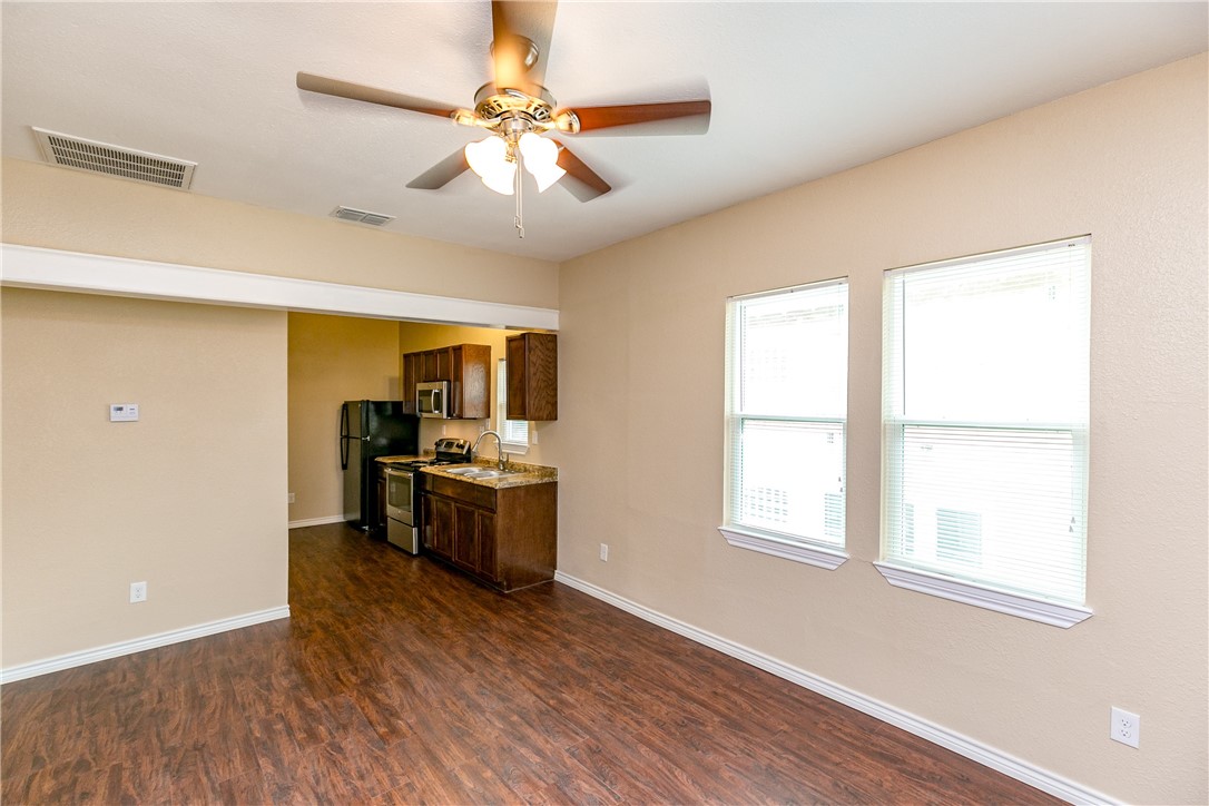 1005 Furman Ave 2 Property Photo 3