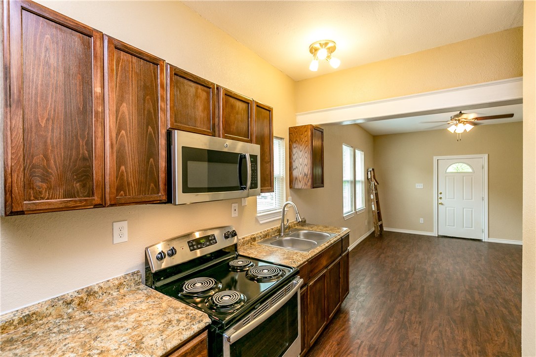 1005 Furman Ave 2 Property Photo 6