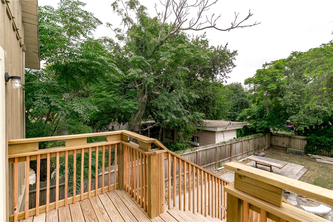 1005 Furman Ave 2 Property Photo 17