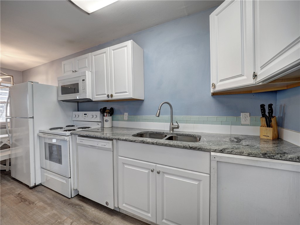 419 6th St Property Photo 16