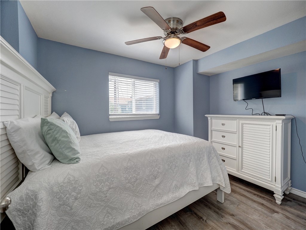 419 6th St Property Photo 20