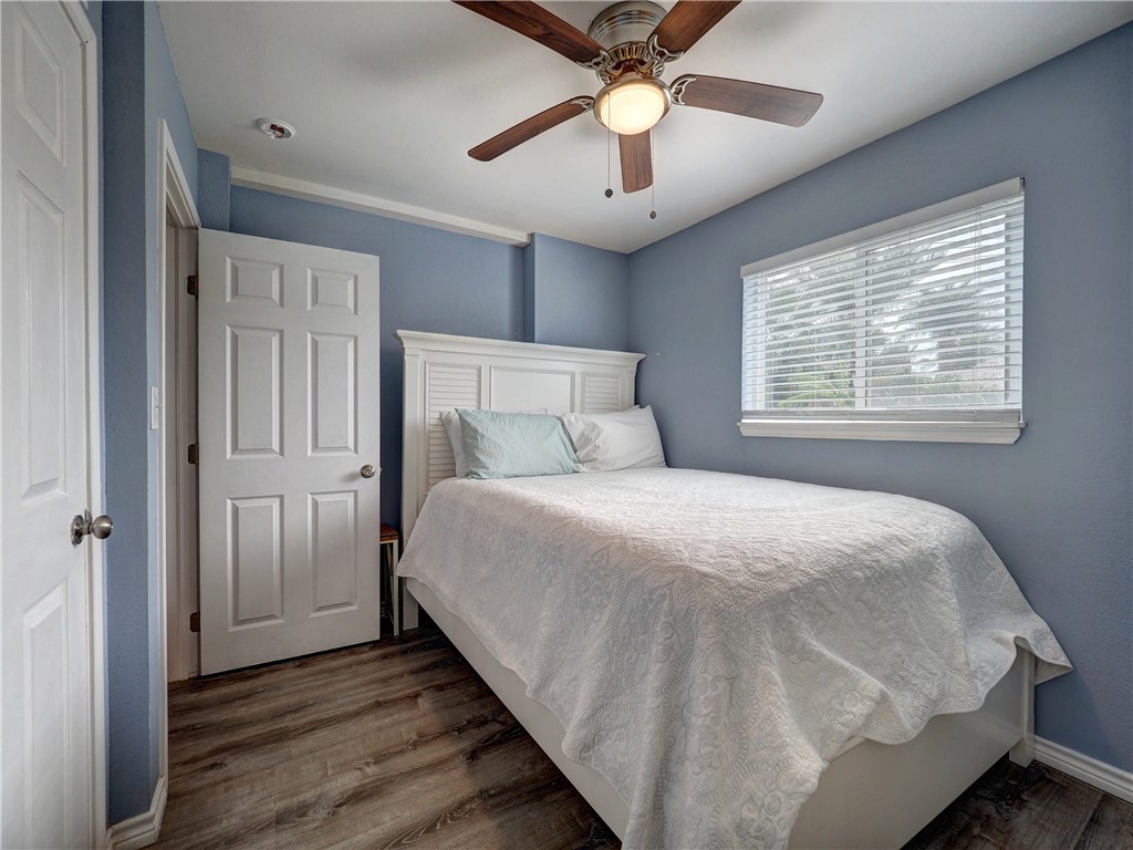 419 6th St Property Photo 21