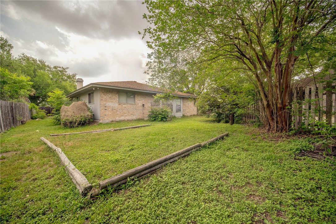 4305 Lavaca River Ct Property Photo 24