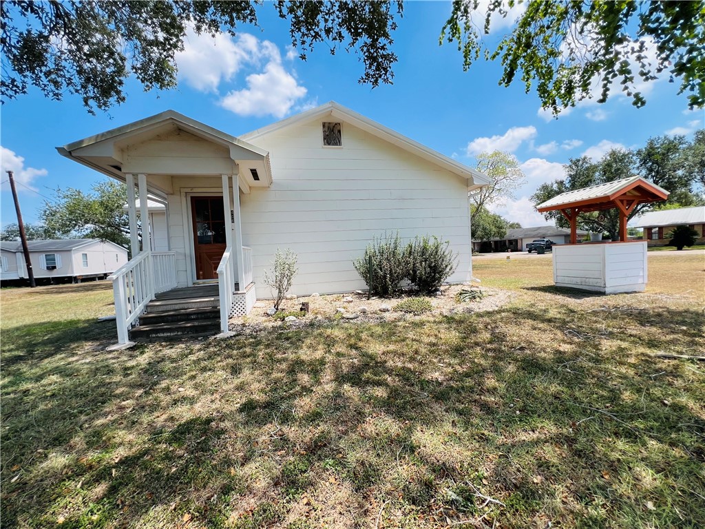 406 Fred Ave Property Photo 2