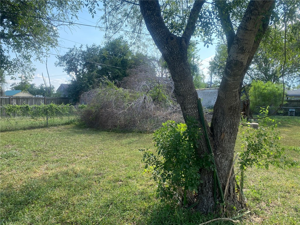 813 E Yoakum Ave Property Photo 15