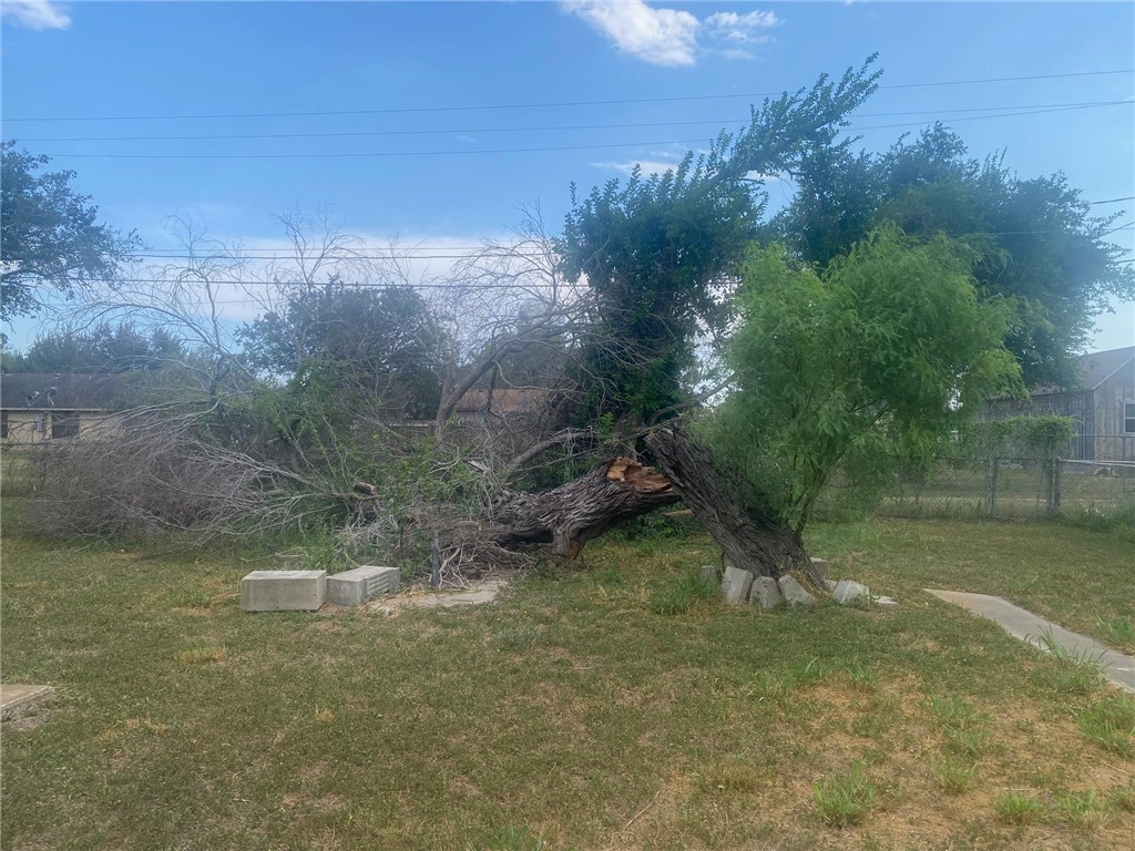 813 E Yoakum Ave Property Photo 16