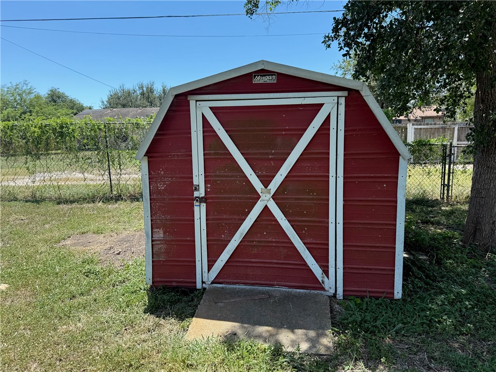 813 E Yoakum Ave Property Photo 17