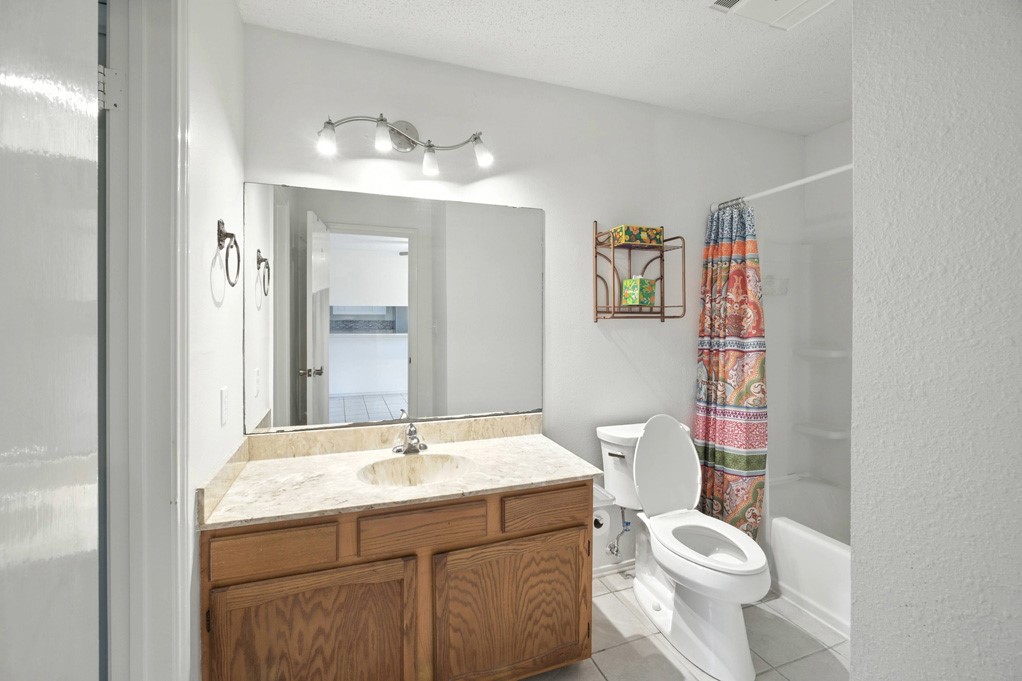 221 Marion Dr Property Photo 21