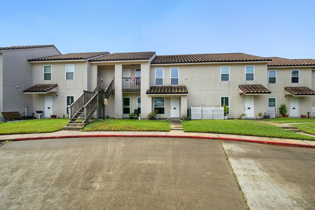 221 Marion Dr Property Photo 25