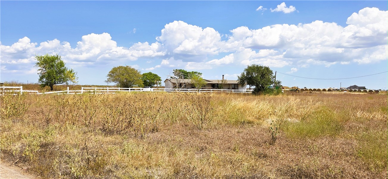 15526 County Road 1510 Property Photo 3