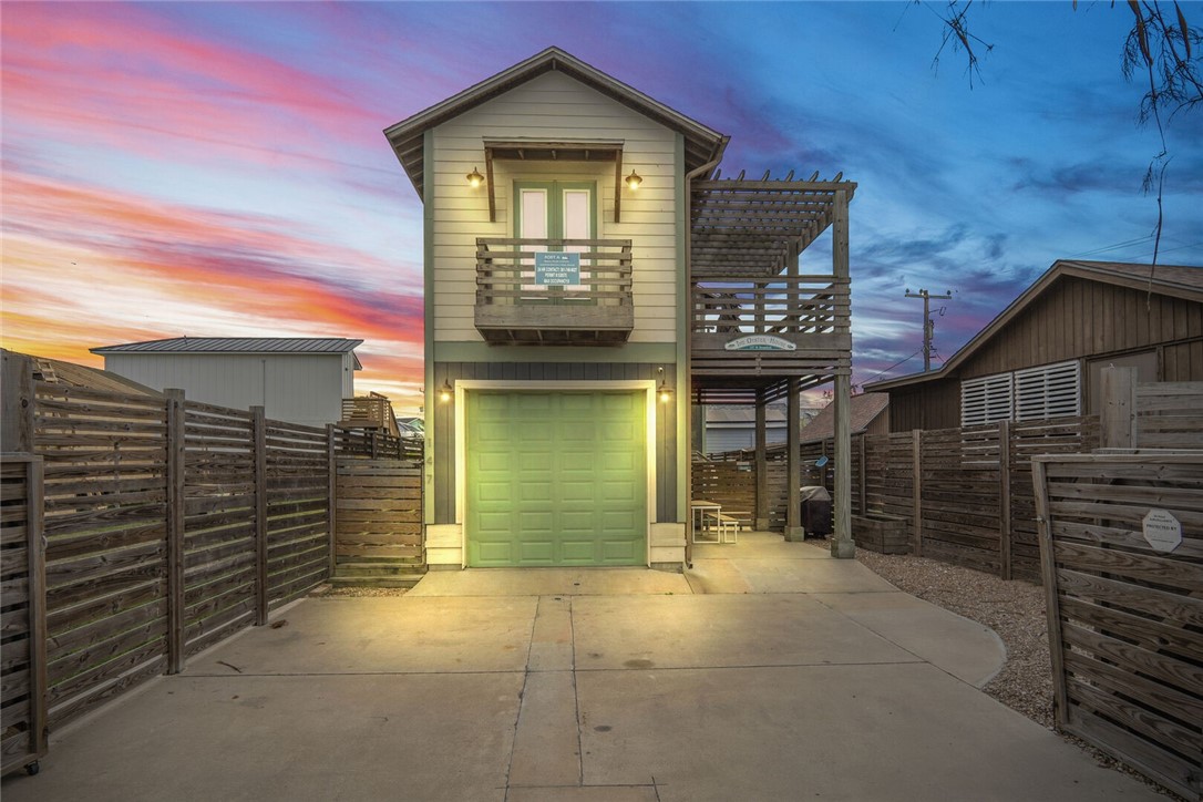 147 W Brundrett Ave Property Photo 2