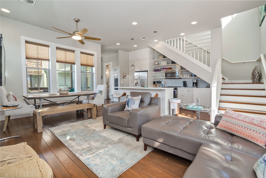 147 W Brundrett Ave Property Photo 10