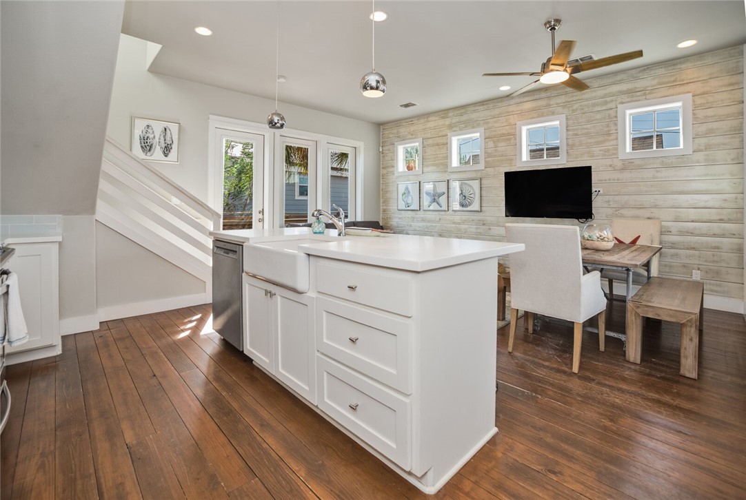 147 W Brundrett Ave Property Photo 15