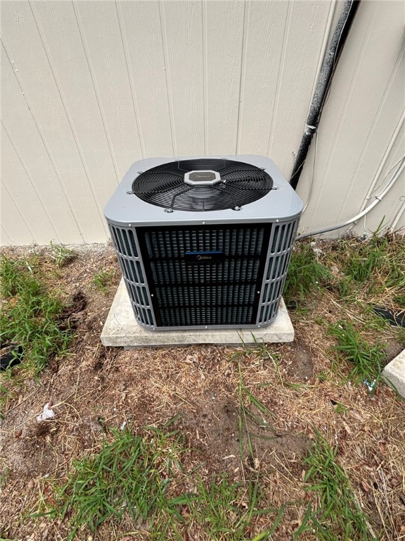 107 Huckleberry St Property Photo 5