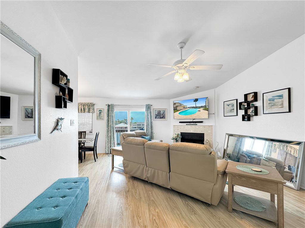 15425 Fortuna Bay Dr 317 Property Photo 6