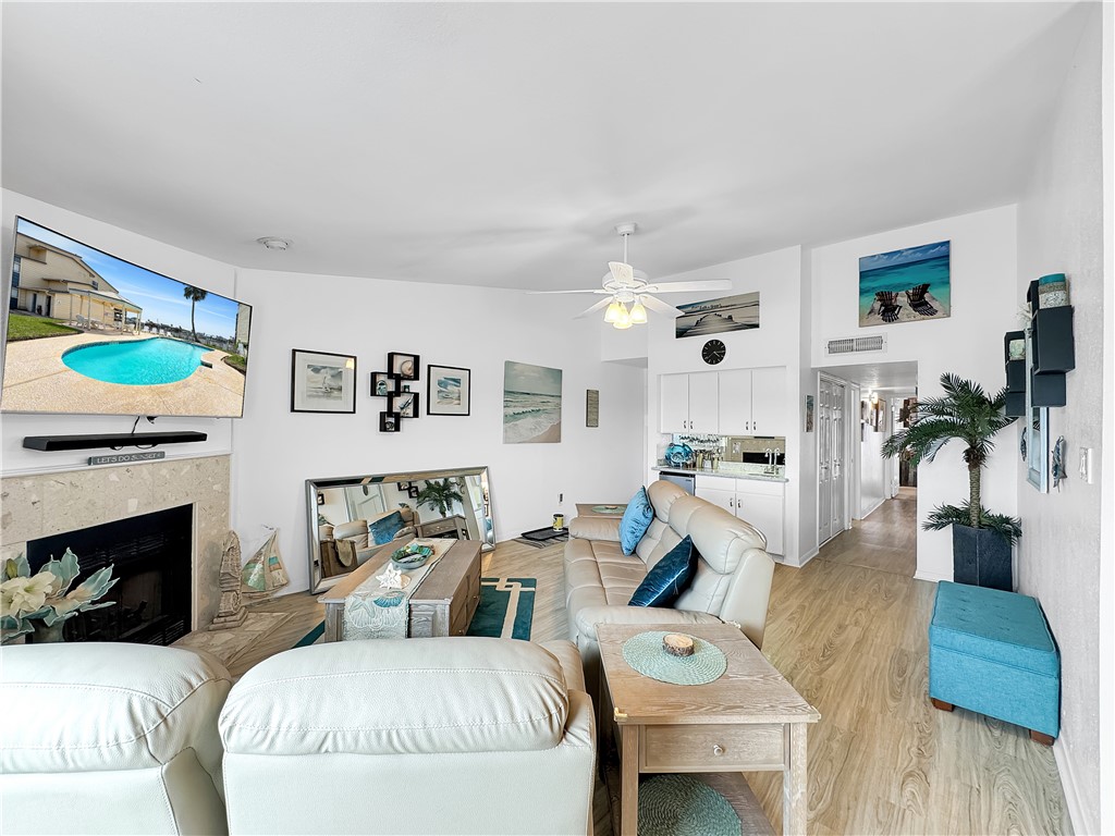 15425 Fortuna Bay Dr 317 Property Photo 8