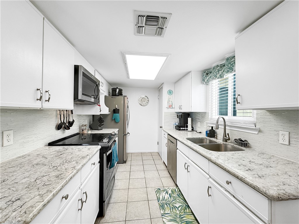 15425 Fortuna Bay Dr 317 Property Photo 11